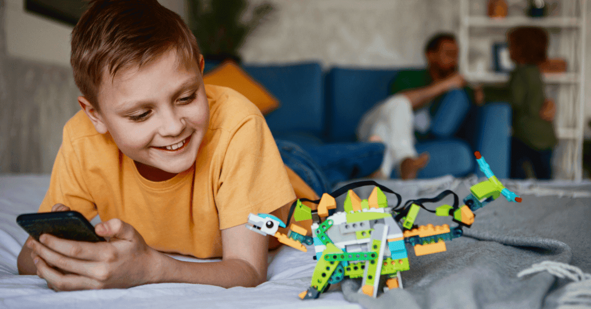 Smart toy buying tips for parents | Internet Matters