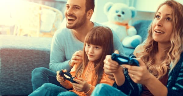 Pais e Entretenimento: Como as mães e os pais interagem com jogos