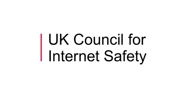 Logo brytyjskiej rady ds. Bezpieczeństwa w Internecie