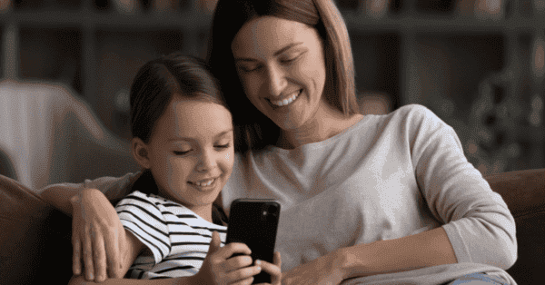 Como os pais apoiam o bem-estar das crianças em um mundo digital