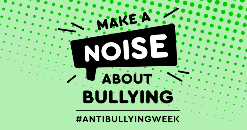 O logotipo da Semana Anti-Bullying de 2023 em um fundo verde pontilhado do Digital Matters.